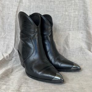 Anine Bing Easton metal tip size 8 - worn a few times like new